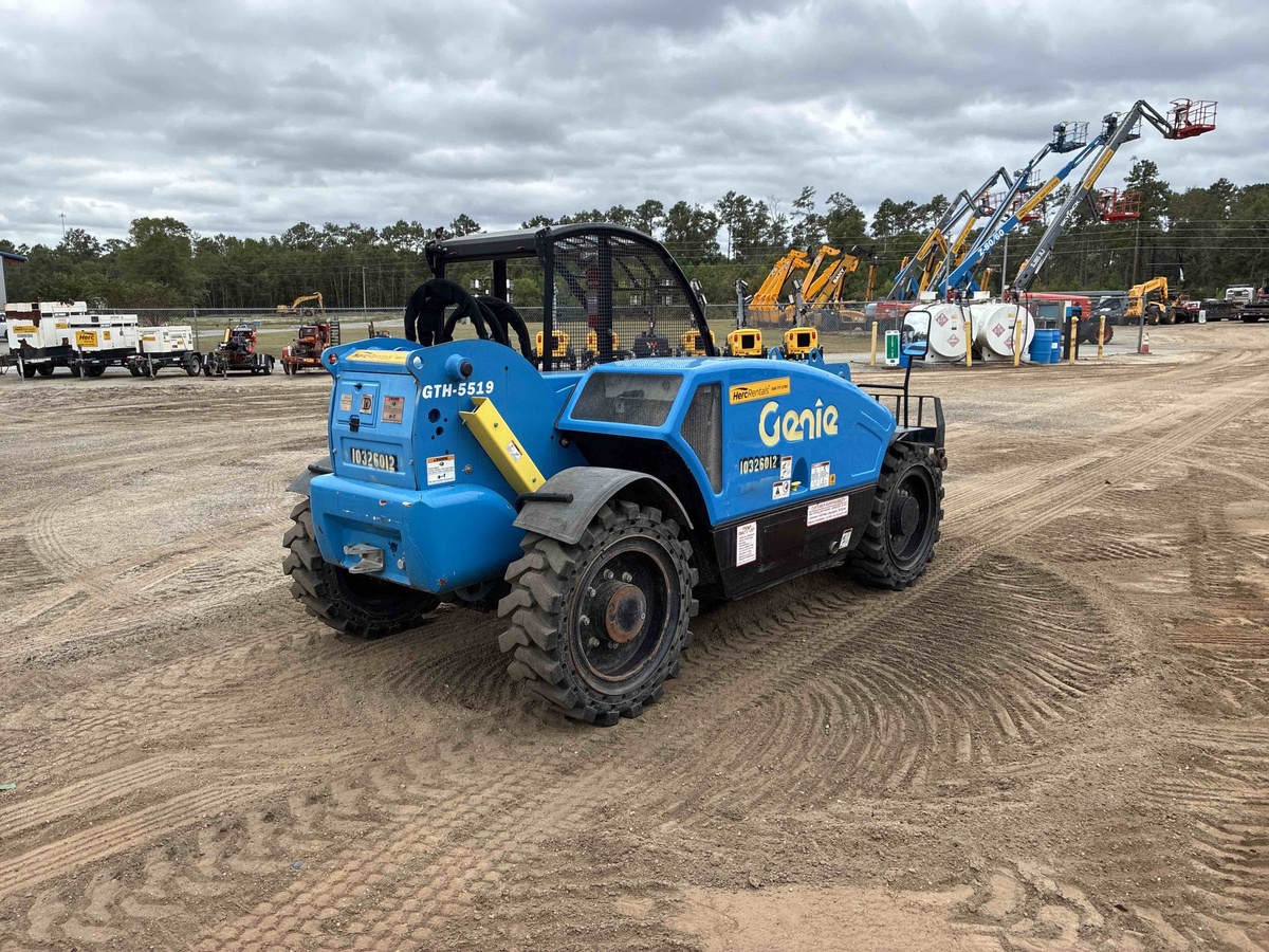 2021 Genie GTH-5519-4