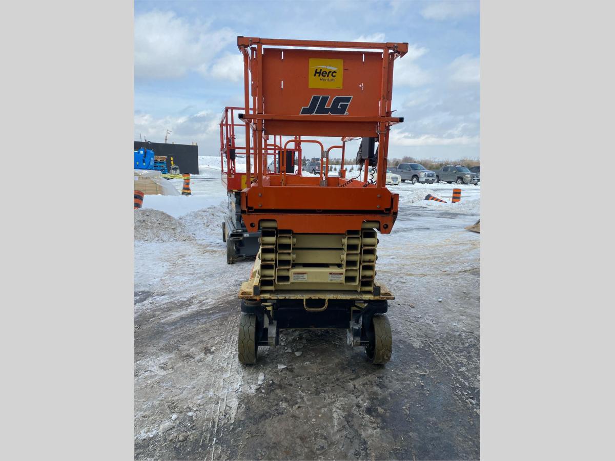 2017 JLG 3246ES-4