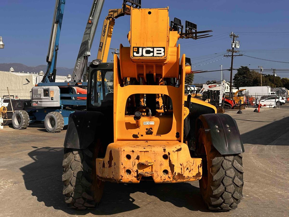 2017 JCB 510-56