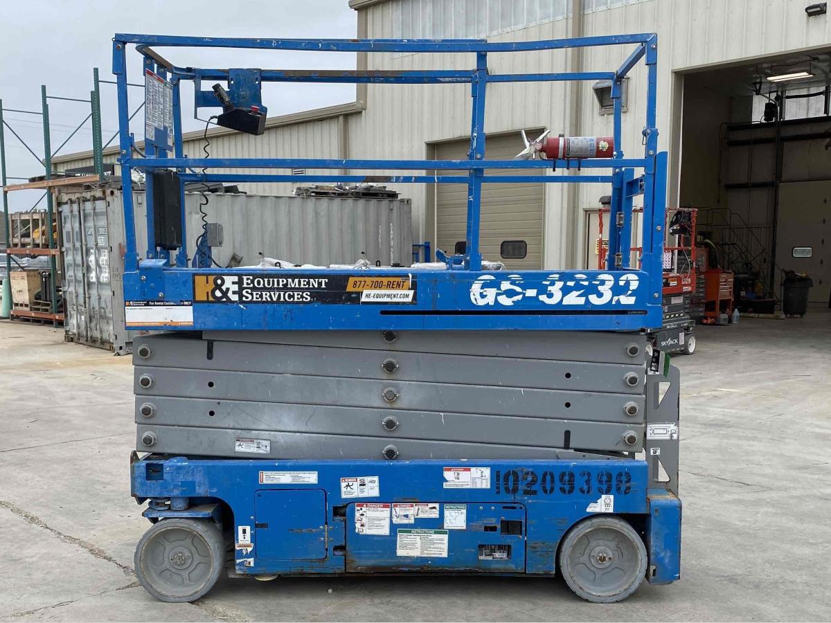 2017 Genie GS-3232-6