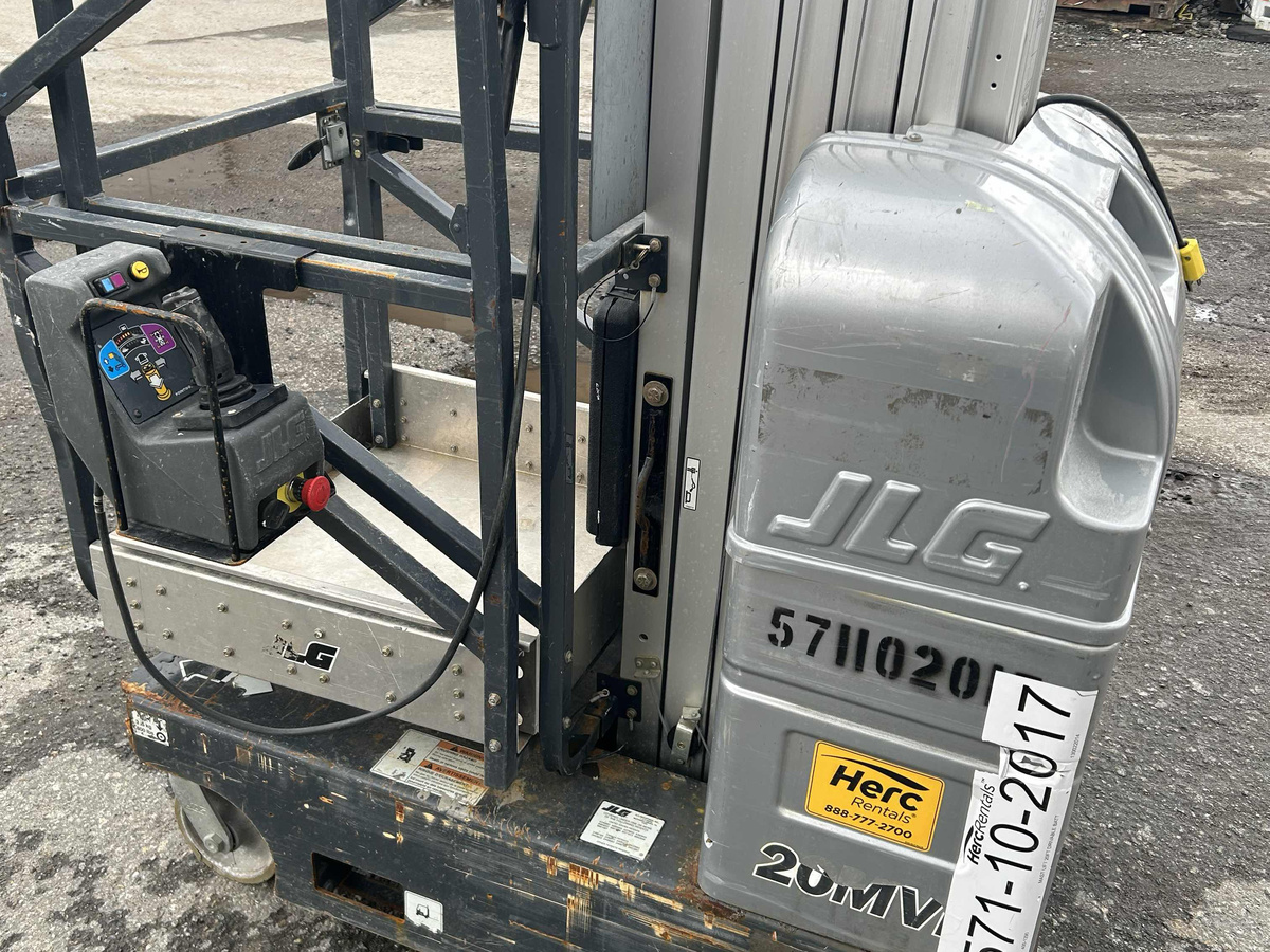 2015 JLG 20MVL-3