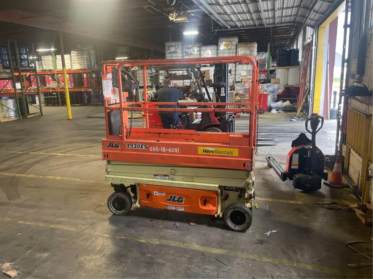 2017 JLG 1930ES