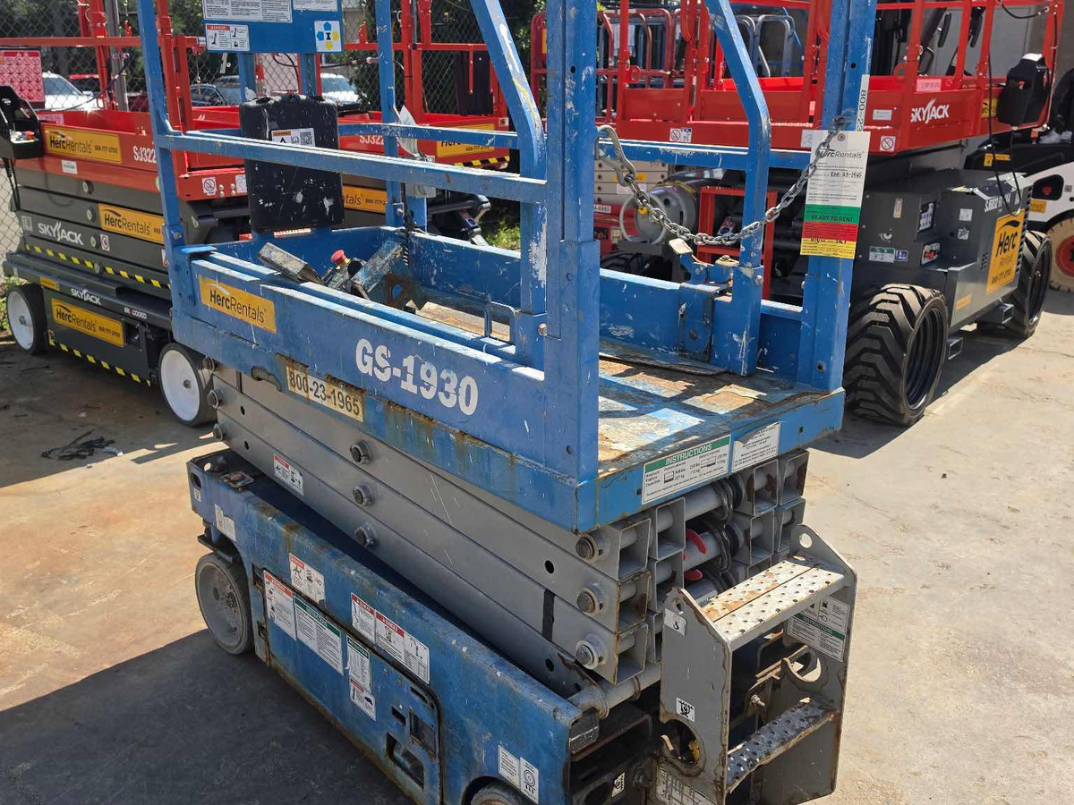 2018 Genie GS-1930