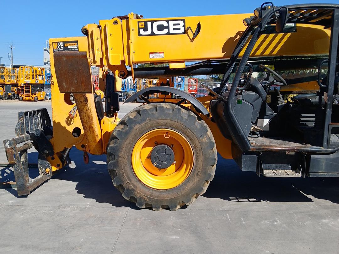 2017 JCB 510-56