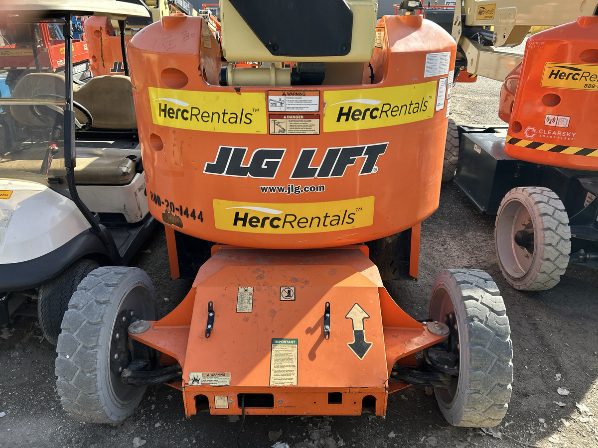 2018 JLG E450AJ-5