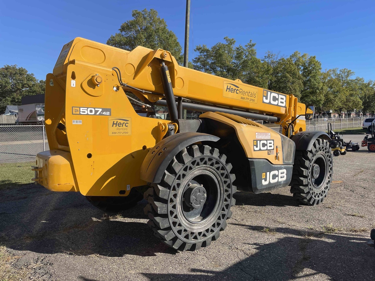 2022 JCB 507-42-4