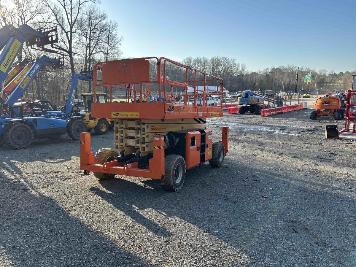 2018 JLG 430LRT