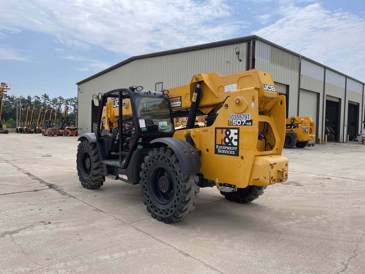 2022 JCB 507-42-2