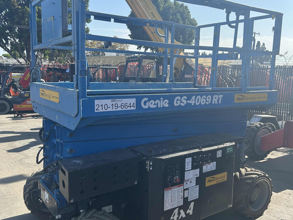 2016 Genie GS-4069 RT-4