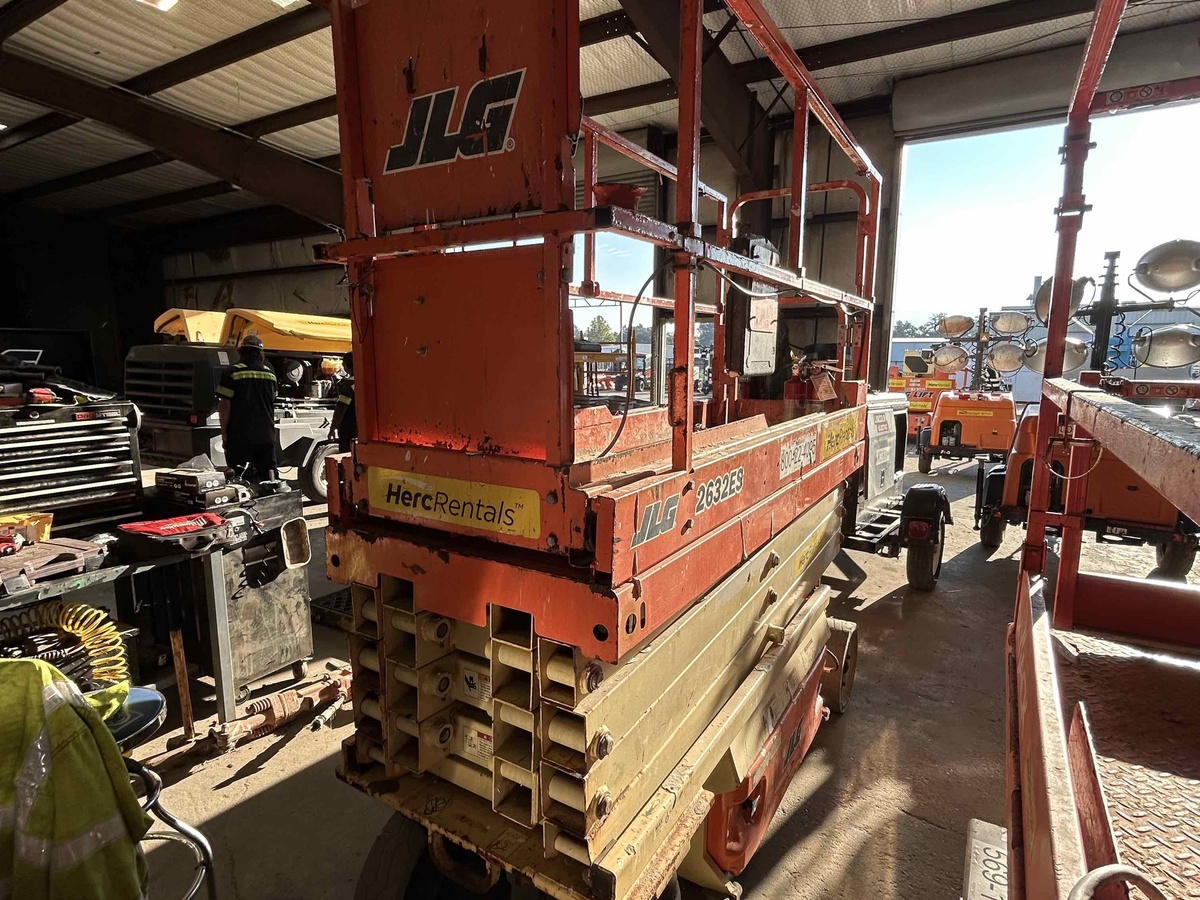 2018 JLG 2632ES-3