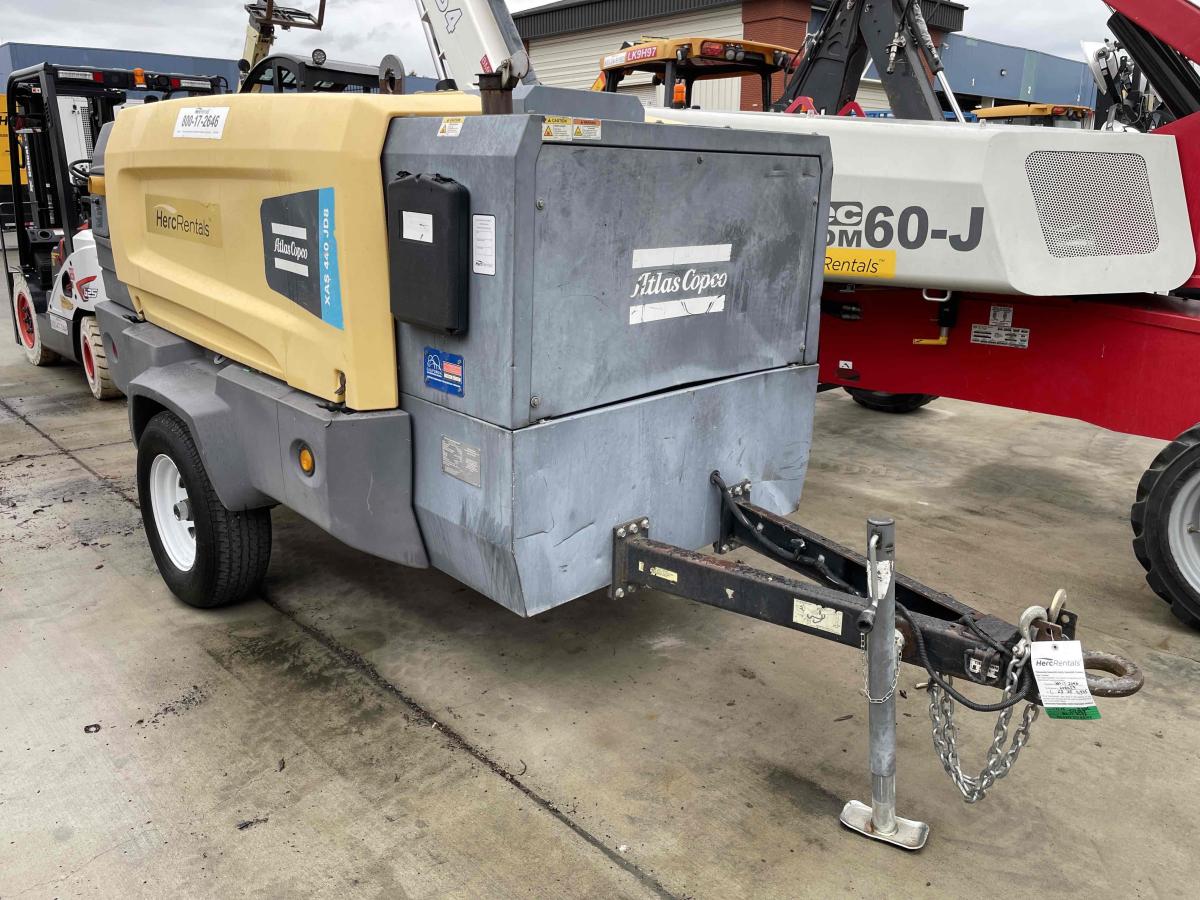 2017 Atlas Copco XAS 400