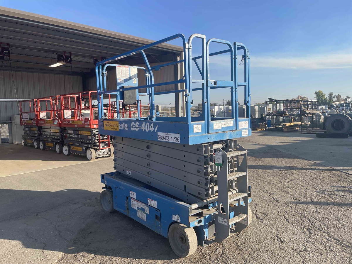 2017 Genie GS-4047-2