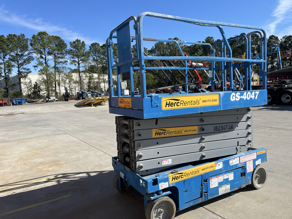 2019 Genie GS-4047