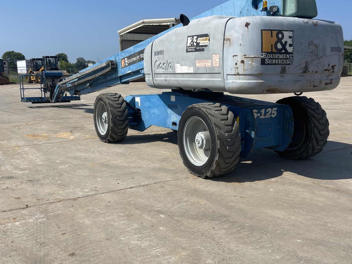 2016 Genie S-125
