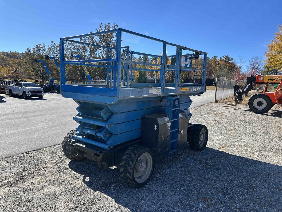 2014 Genie GS-4390 RT-5