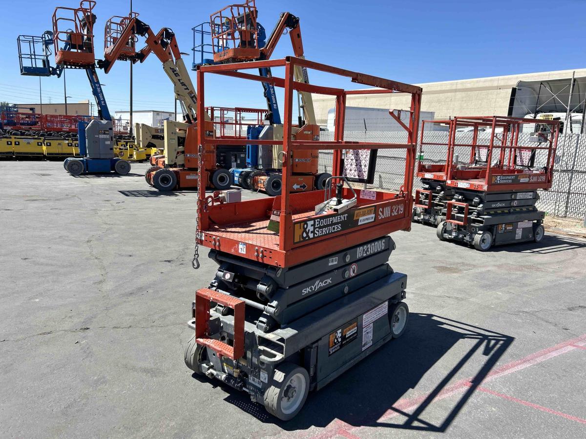 2017 Skyjack SJ3219
