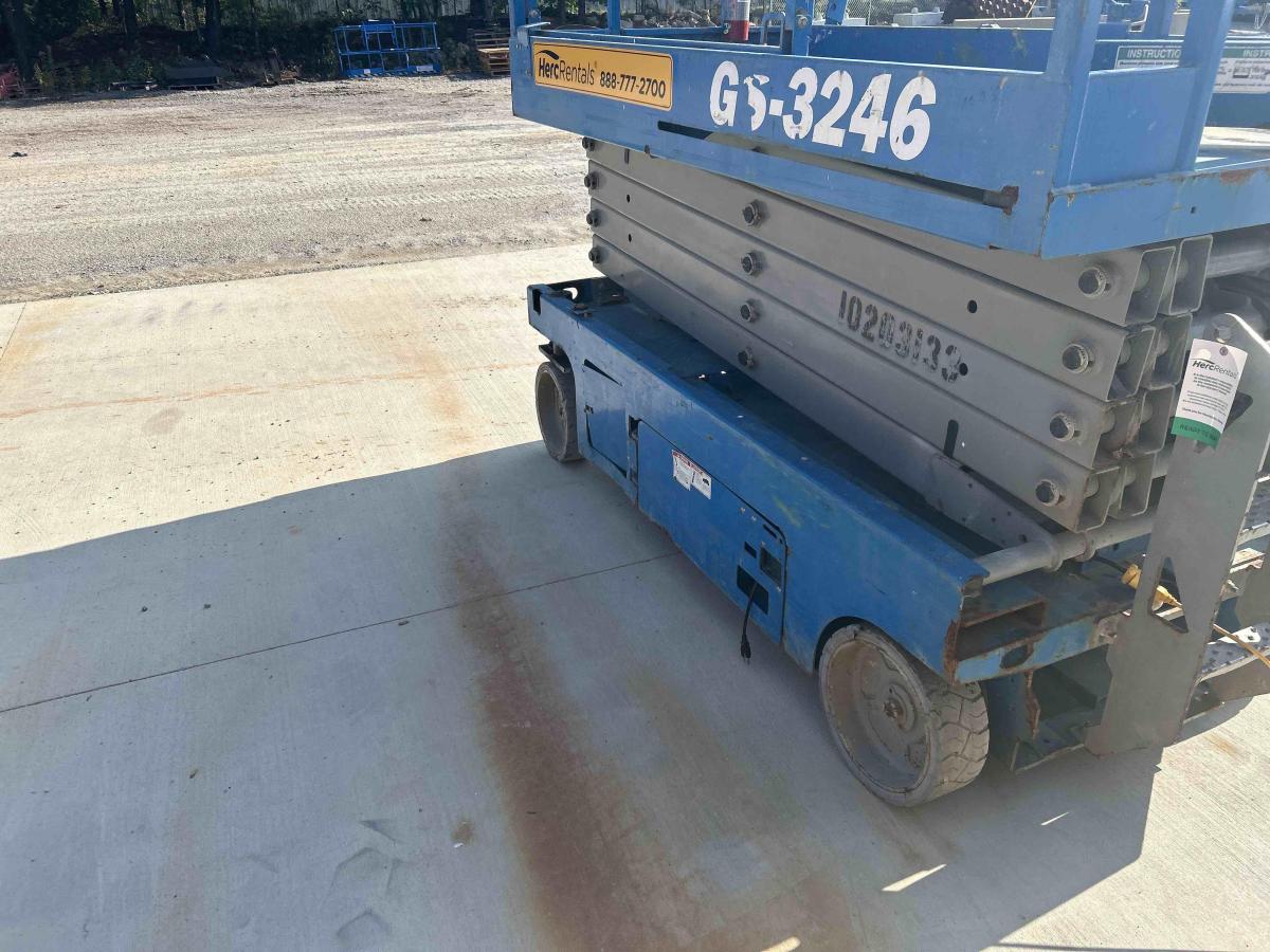2016 Genie GS-3246-7