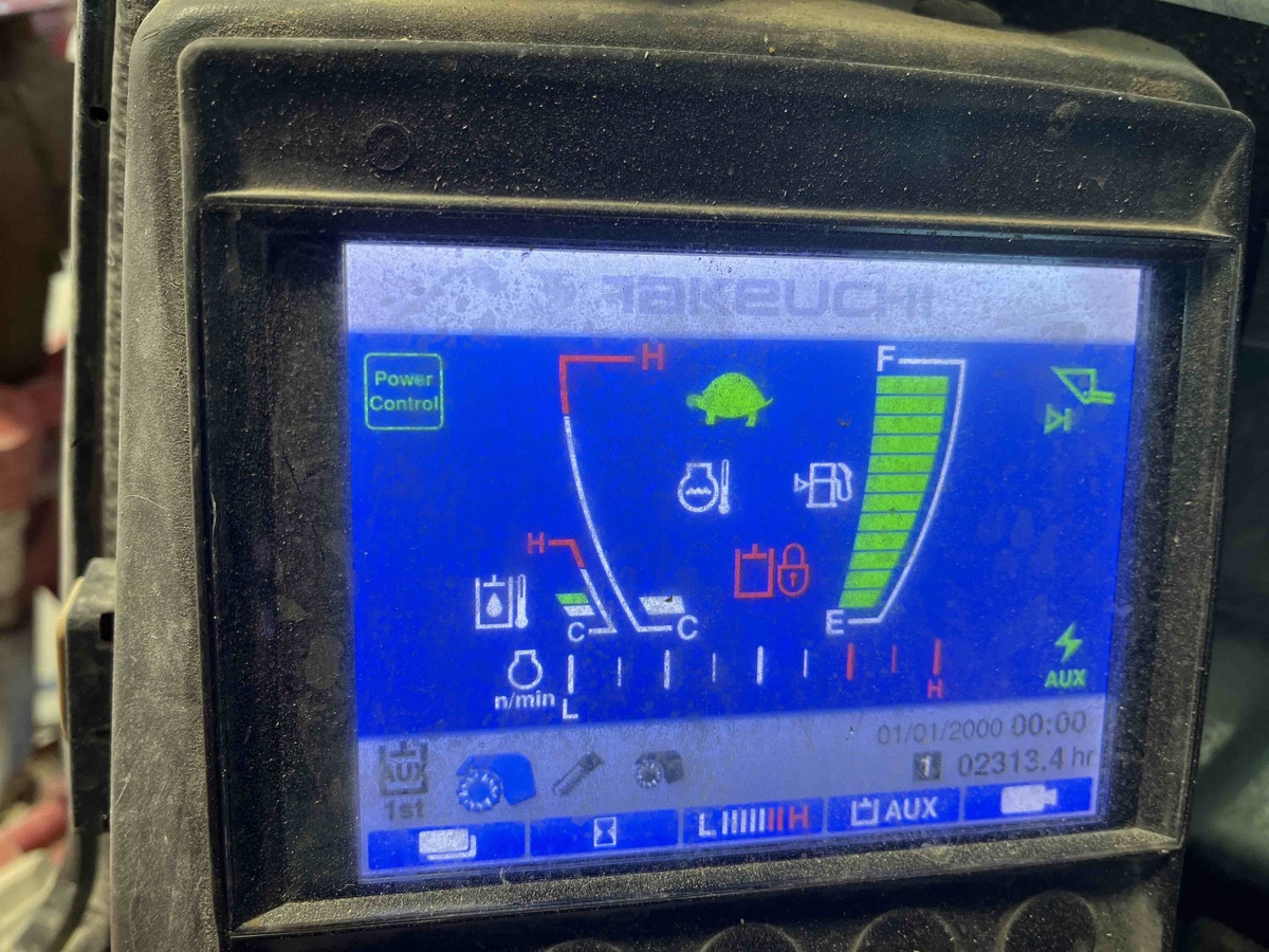 2020 Takeuchi TL10V2-6
