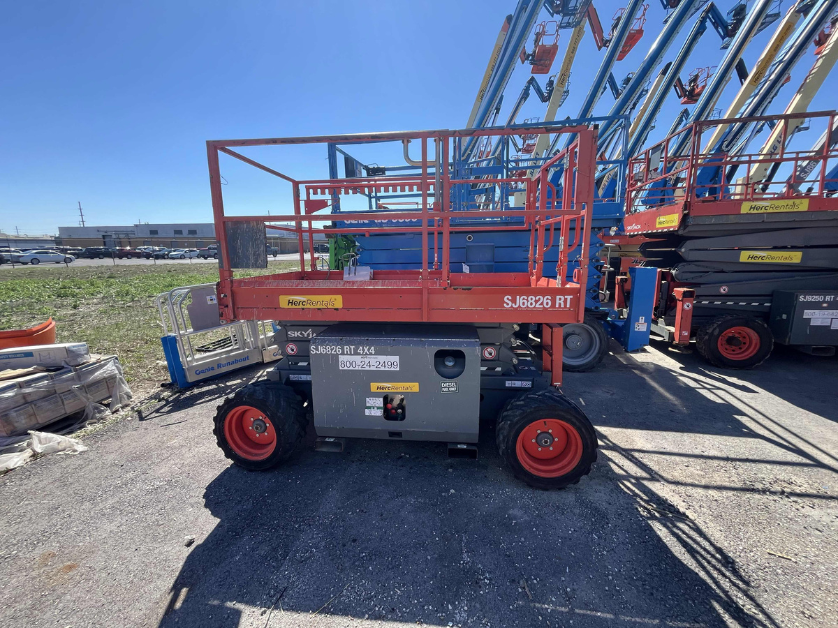 2019 Skyjack SJ-6826RT