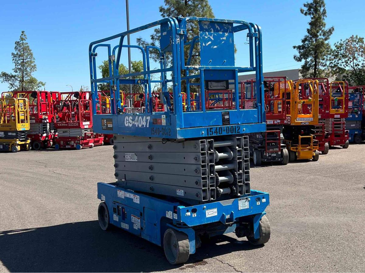 2016 Genie GS-4047