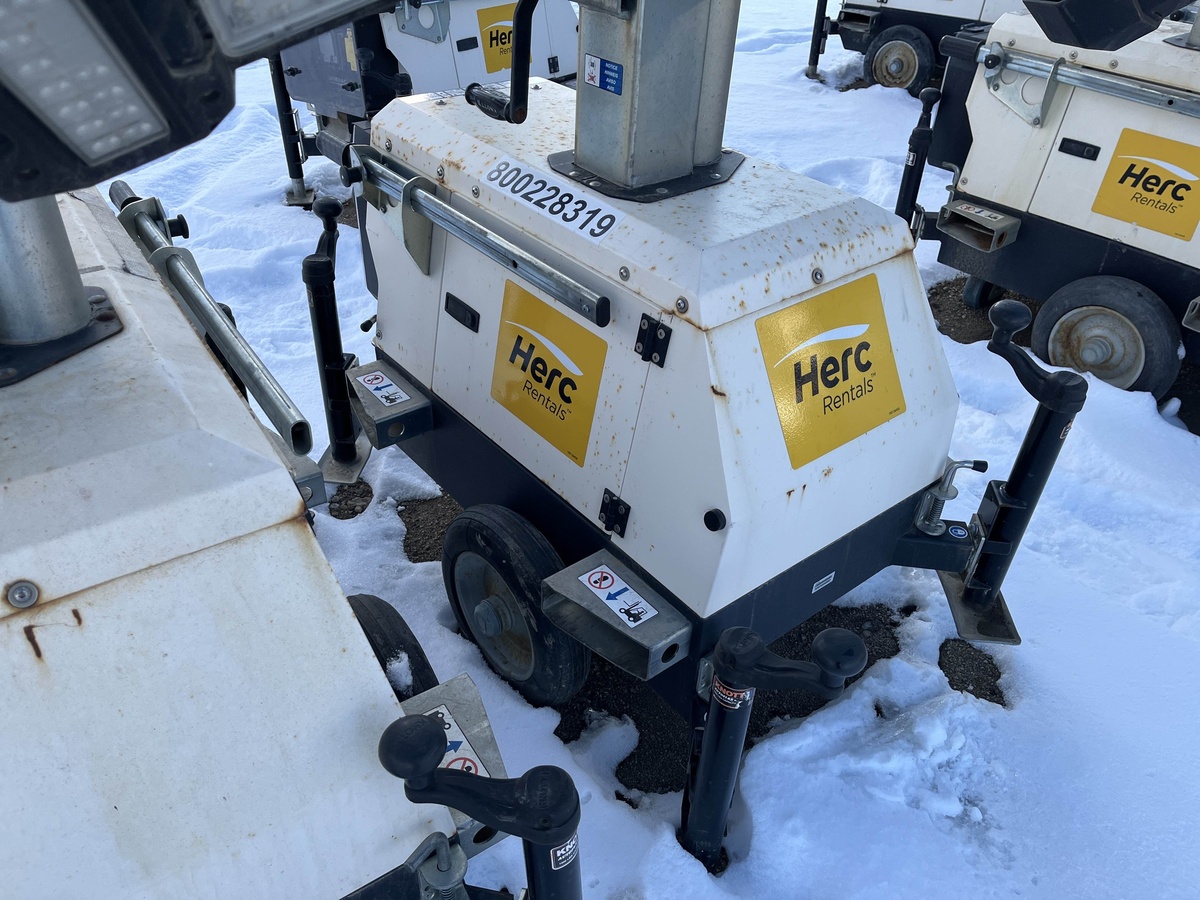 2018 Magnum PLT240-3