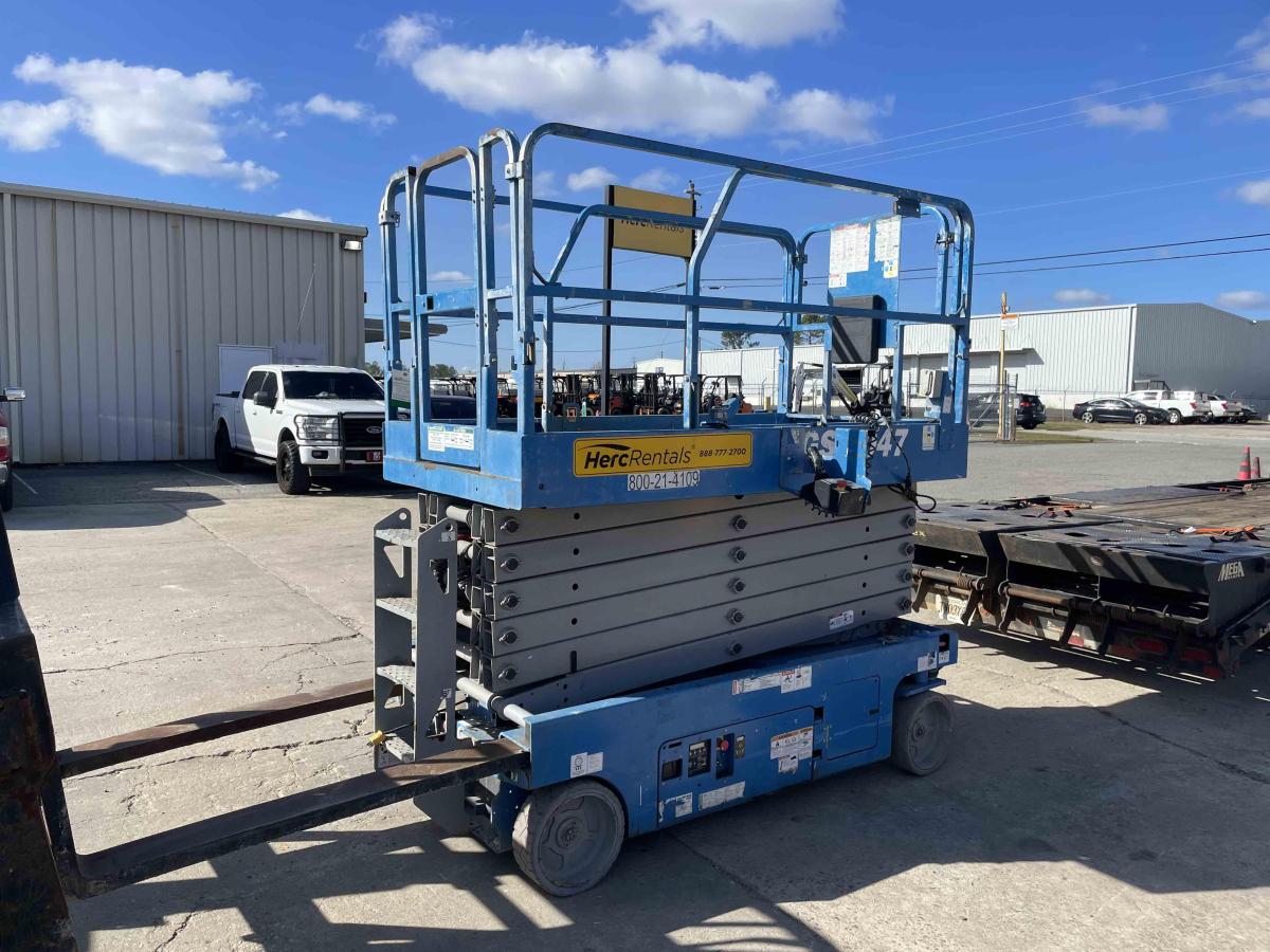 2018 Genie GS-4047