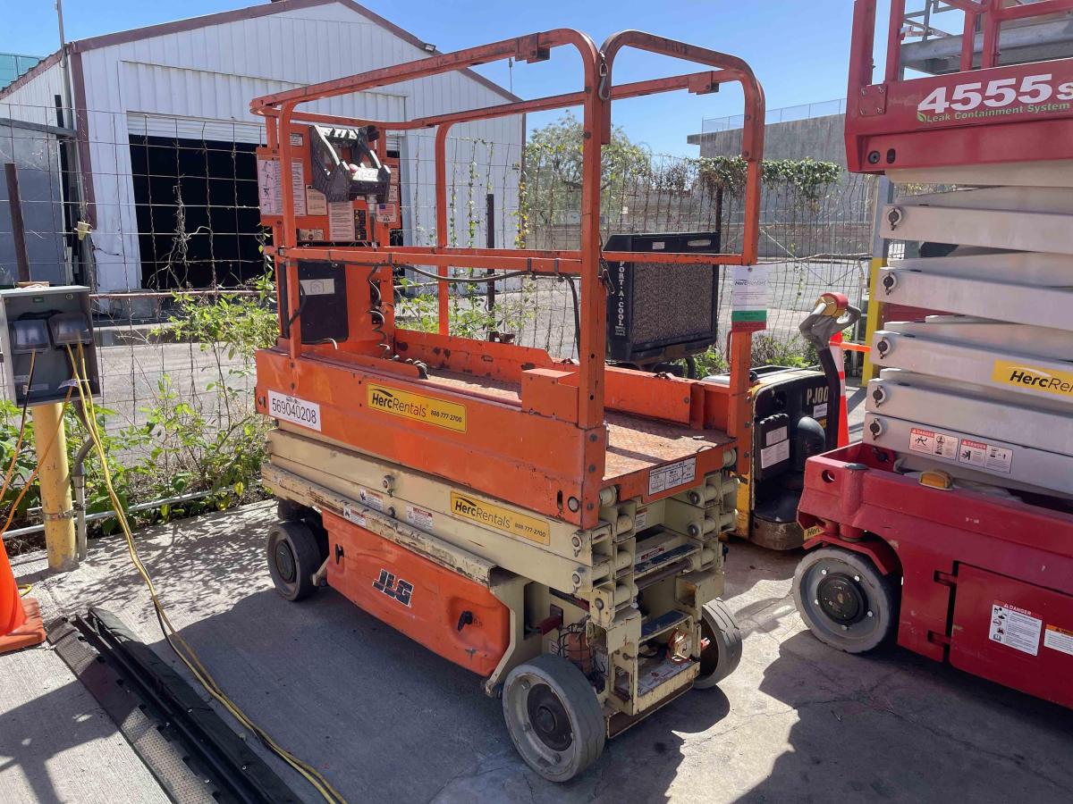 2015 JLG 1930ES