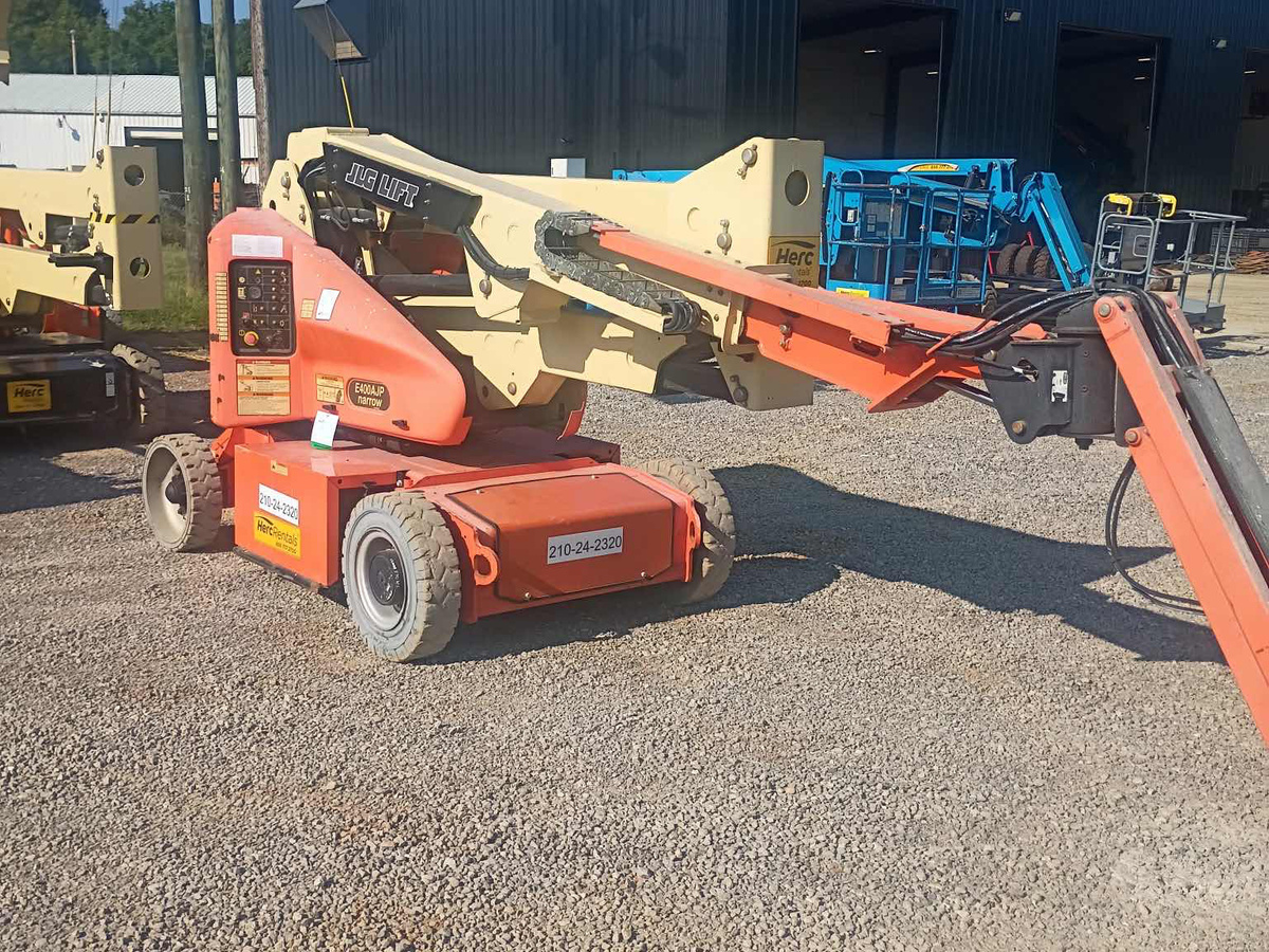2018 JLG E400AJPN-2