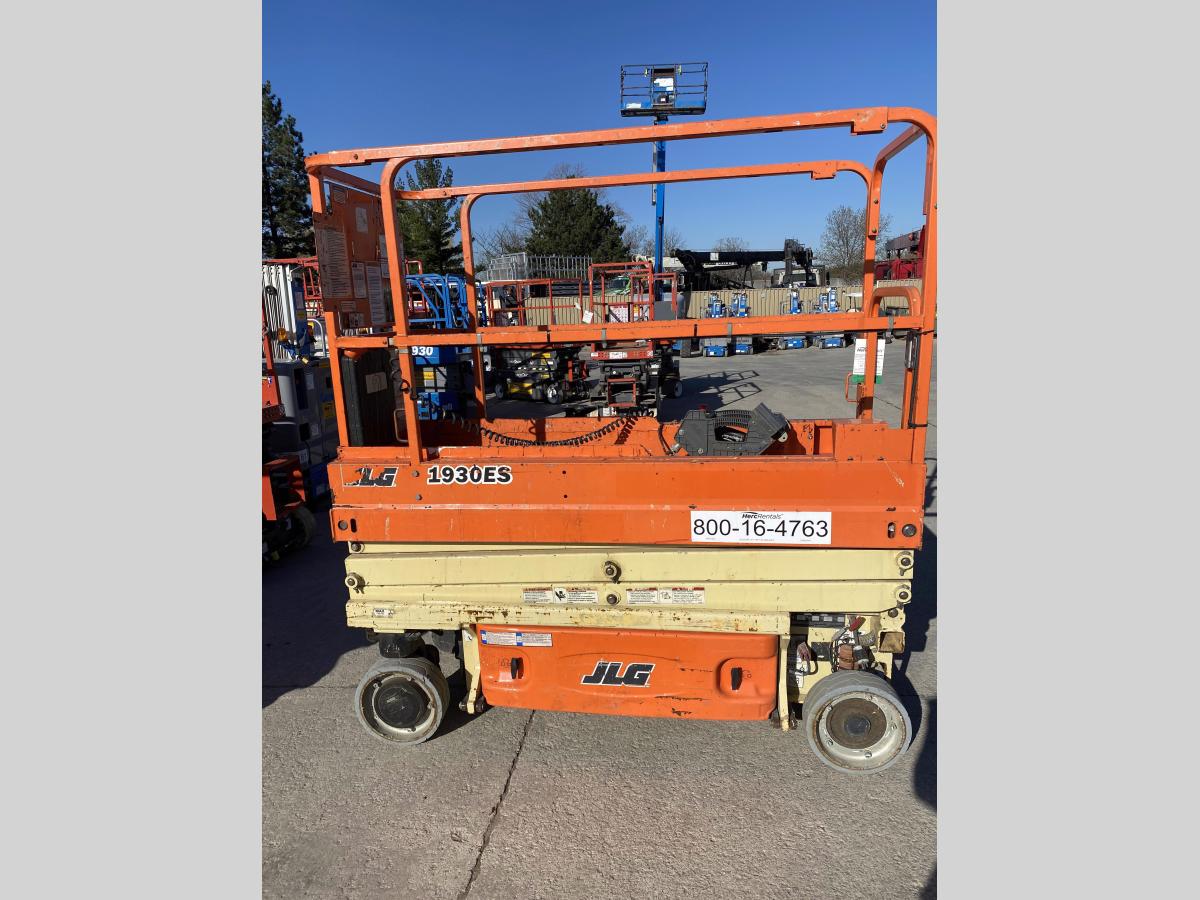 2017 JLG 1930ES