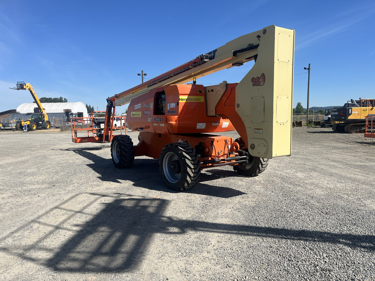 2017 JLG 800AJ-3