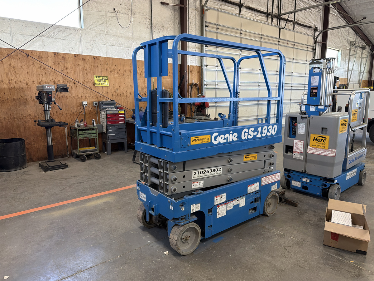 2018 Genie GS-1930