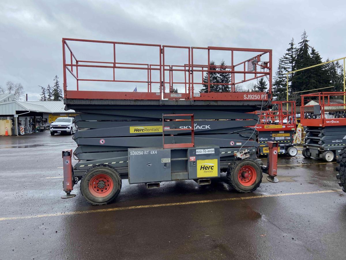 2017 Skyjack SJ9250 RT
