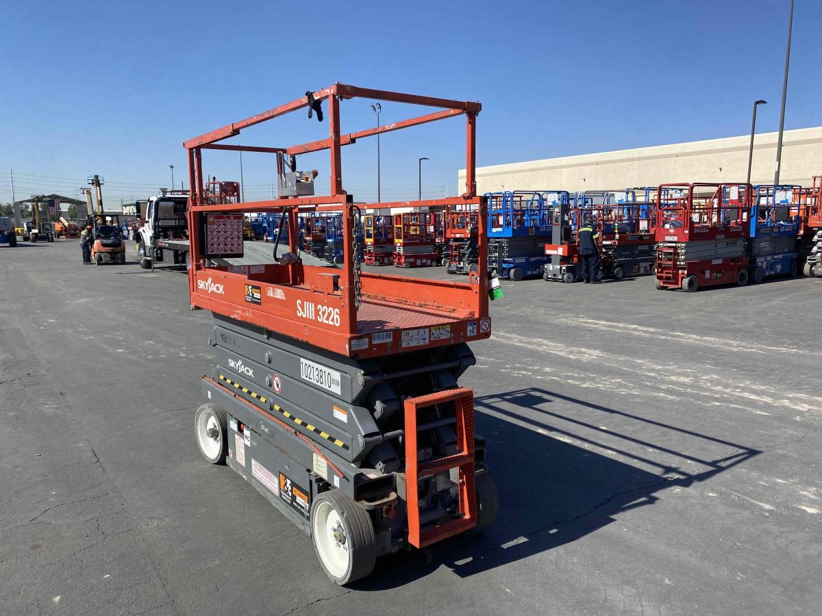 2017 Skyjack SJ3226