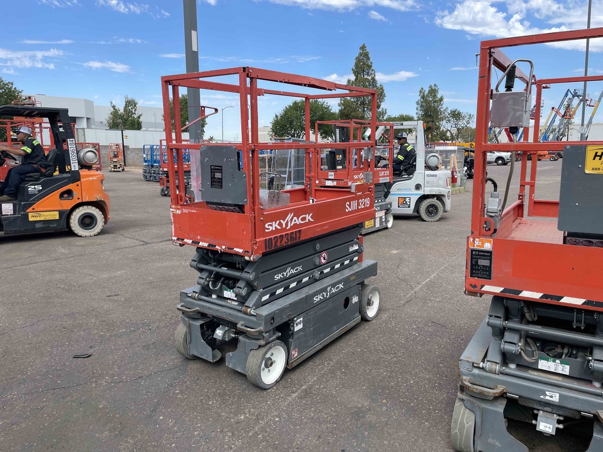 2017 Skyjack SJ3219-2