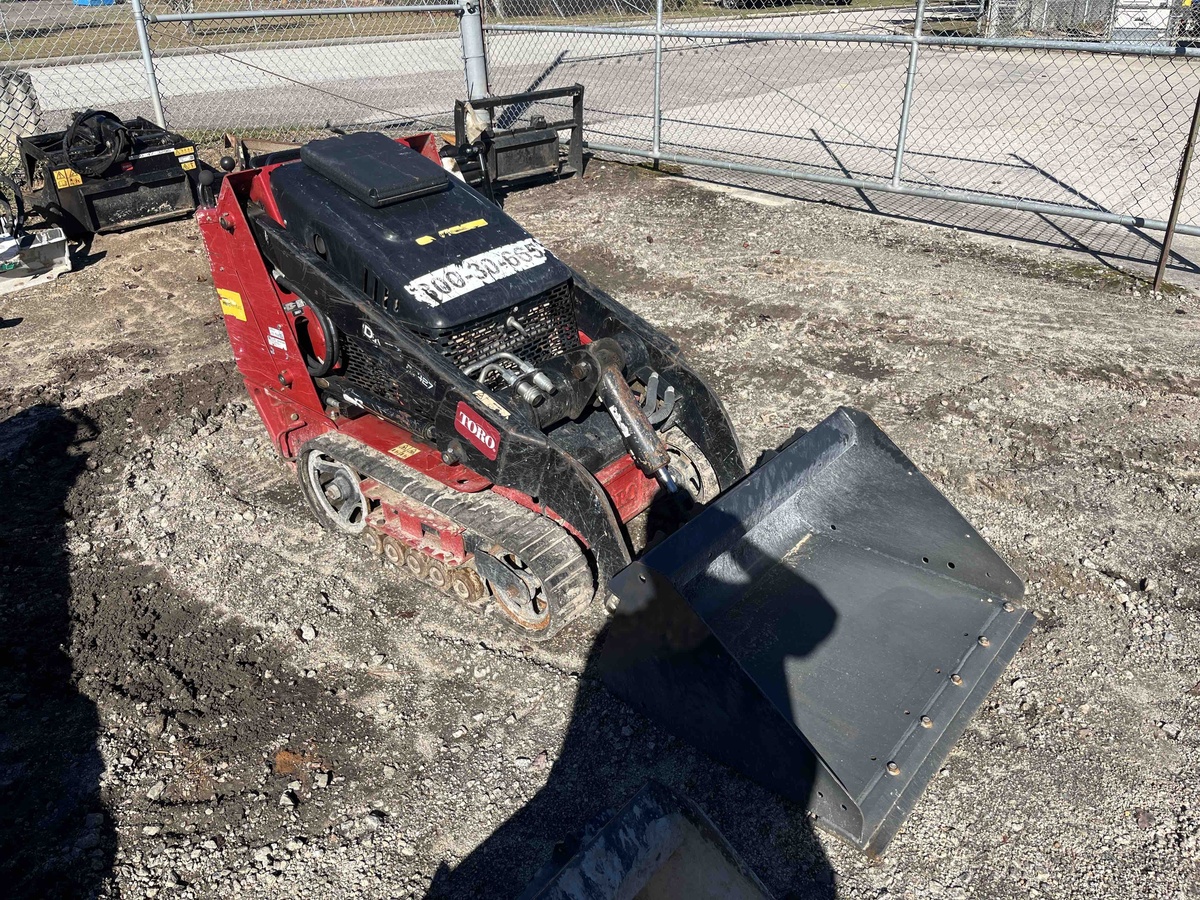 2021 Toro DINGO TX 427