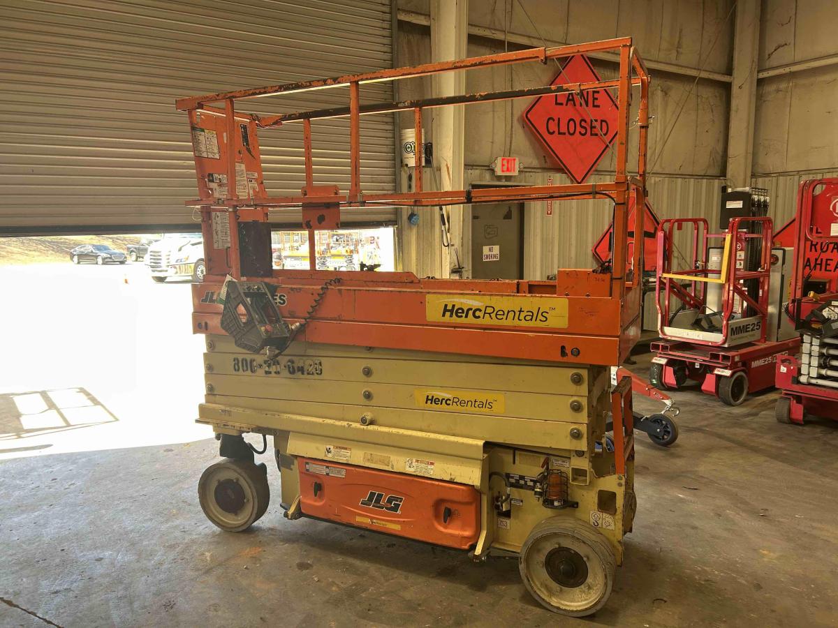 2018 JLG 2632ES