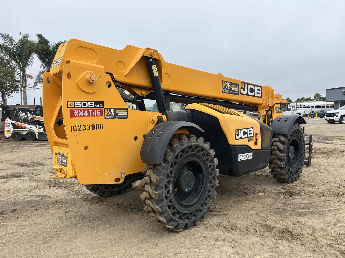 2018 JCB 509-42-3