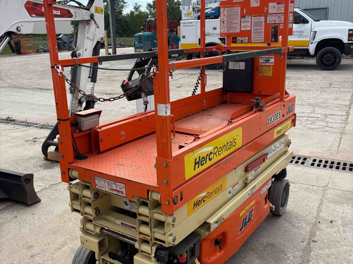 2019 JLG 1930ES-3