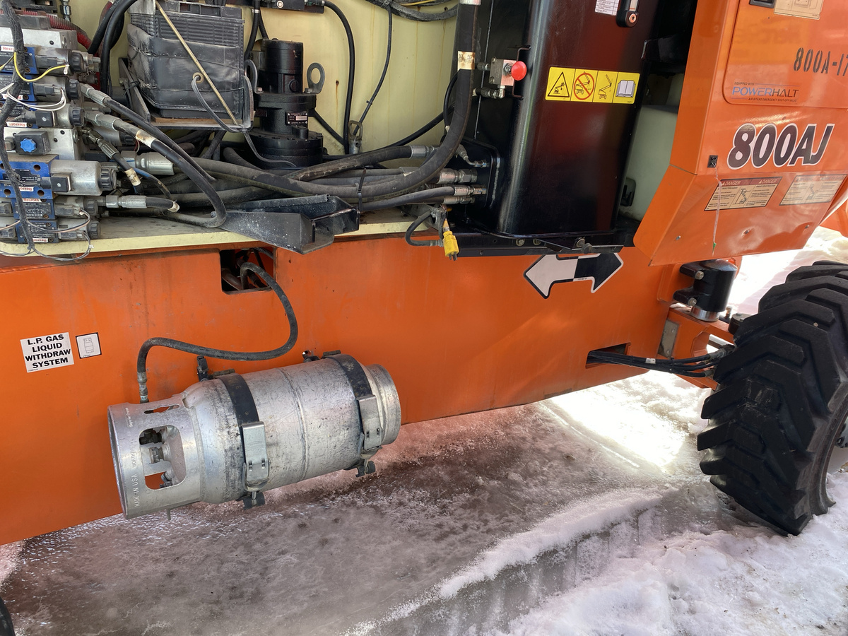 2017 JLG 800AJ-10