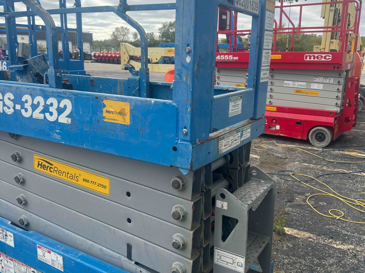 2018 Genie GS-3232-4