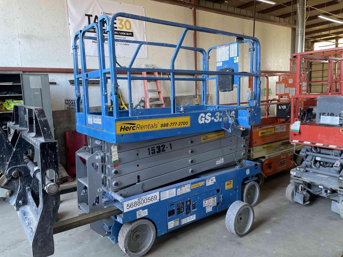 2019 Genie GS-3246