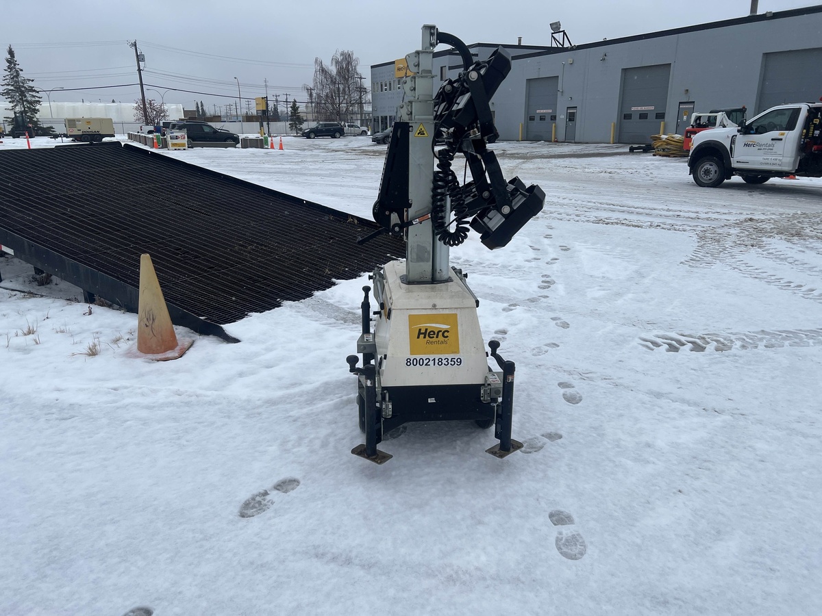 2018 Magnum PLT240-2