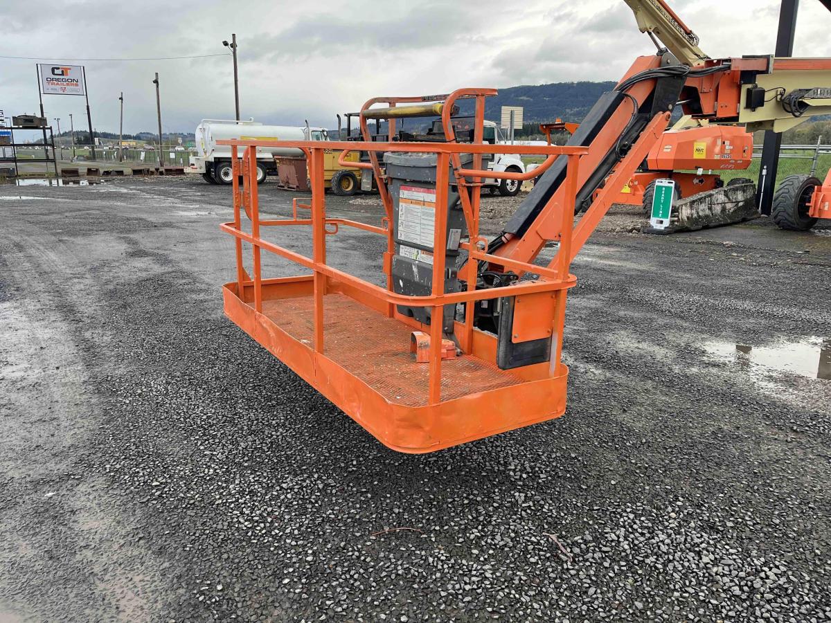 2017 JLG 860SJ-8