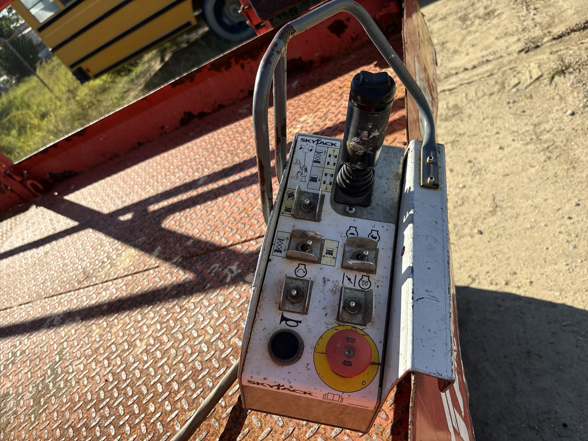 2018 Skyjack SJ-6826RT-7