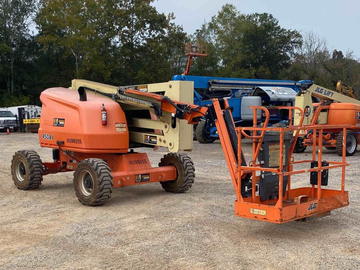 2016 JLG 450AJ