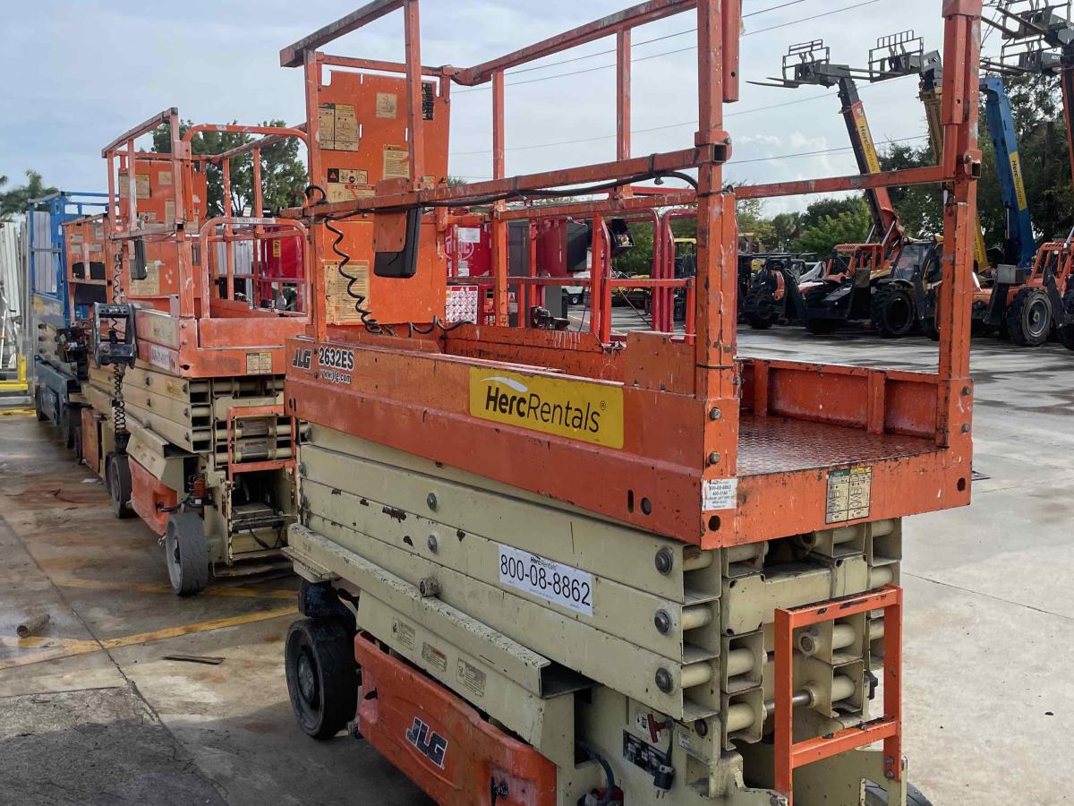 2016 JLG 2632ES