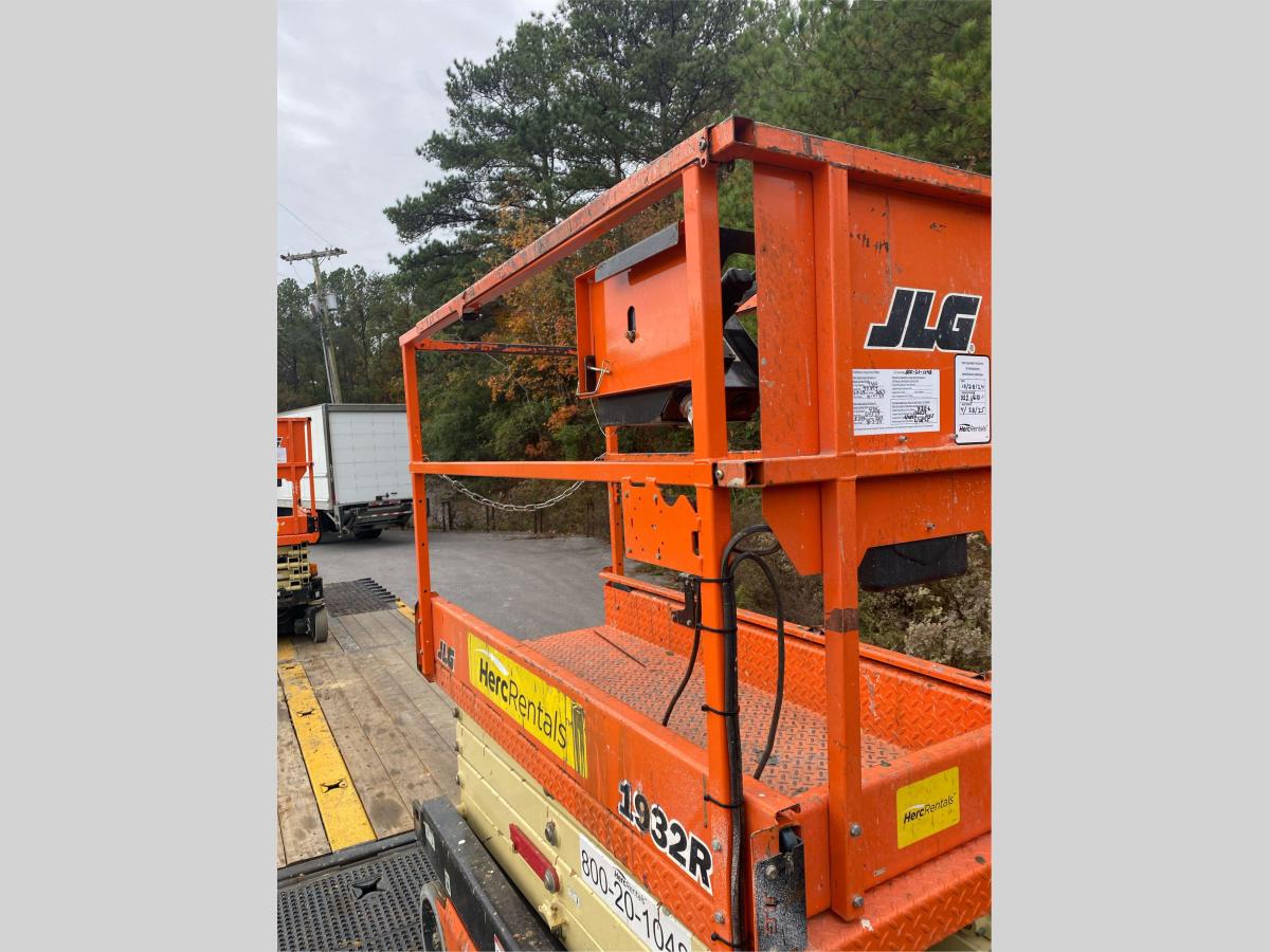 2018 JLG 1932R