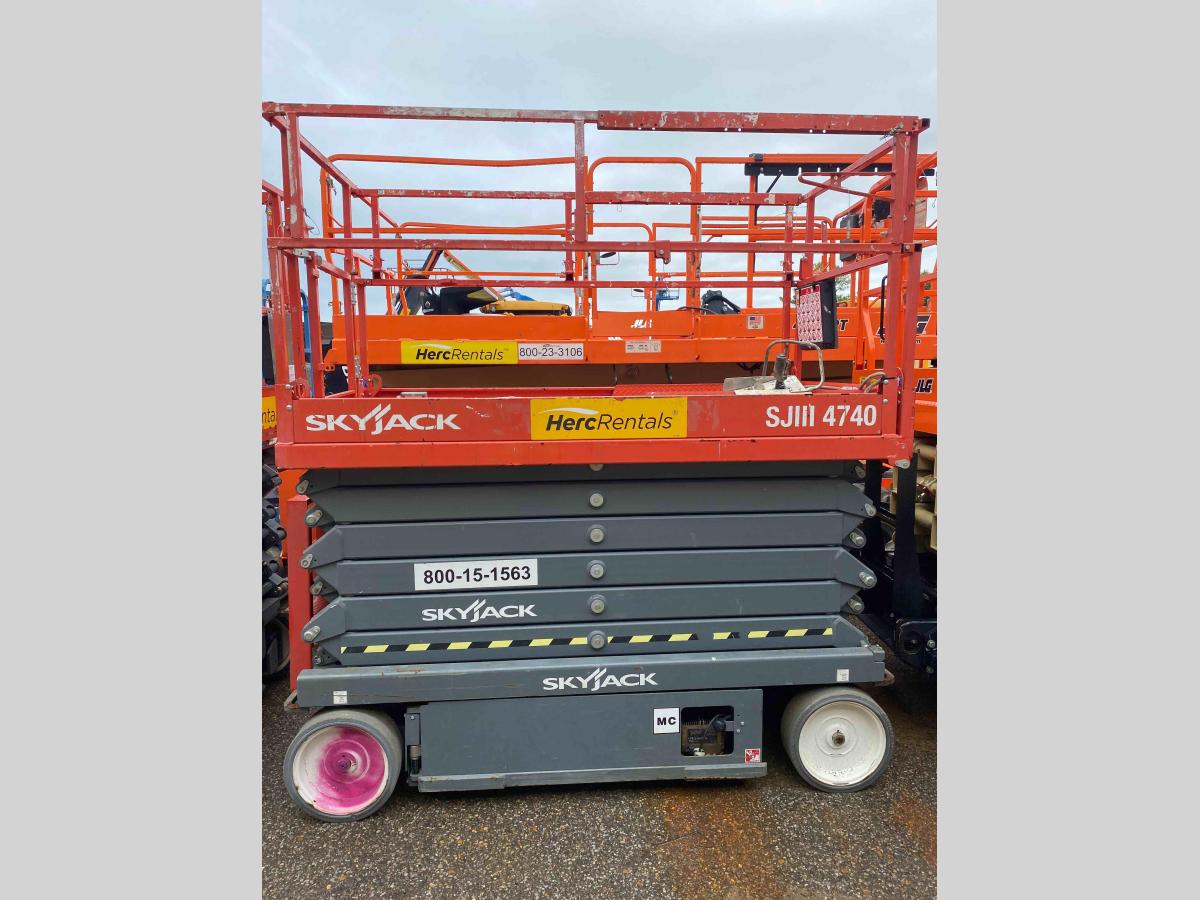 2017 Skyjack SJ4740