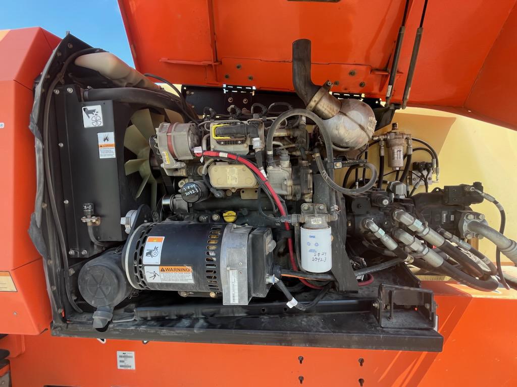 2015 JLG 800A