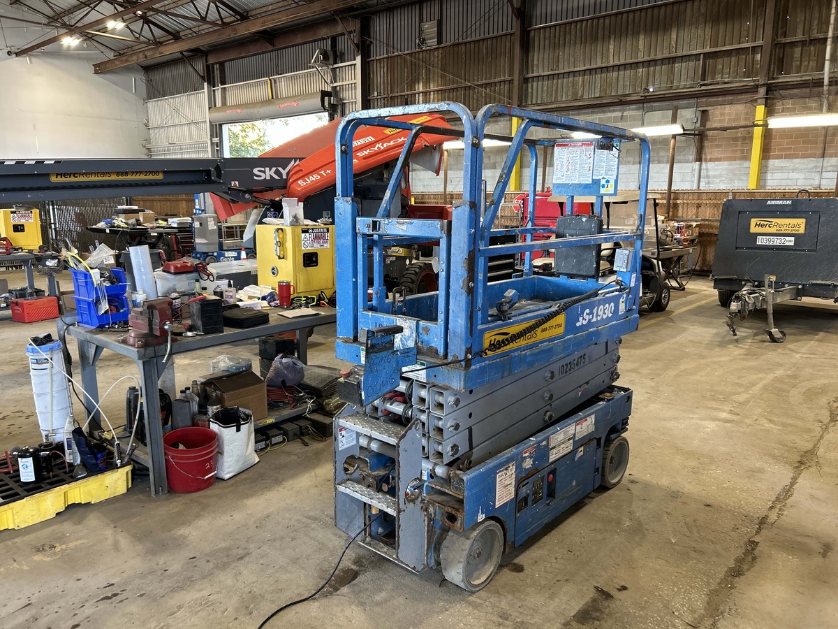 2018 Genie GS-1930